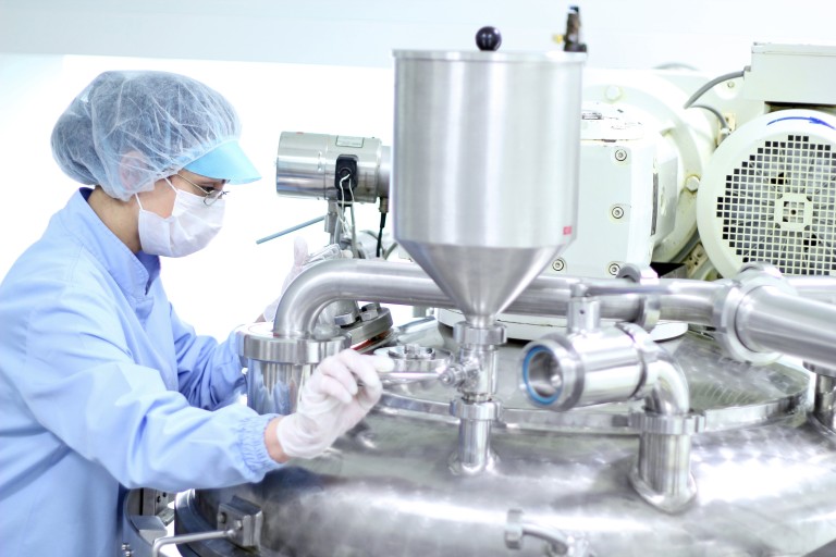Reiniger Lebensmittel Functioning food production machine